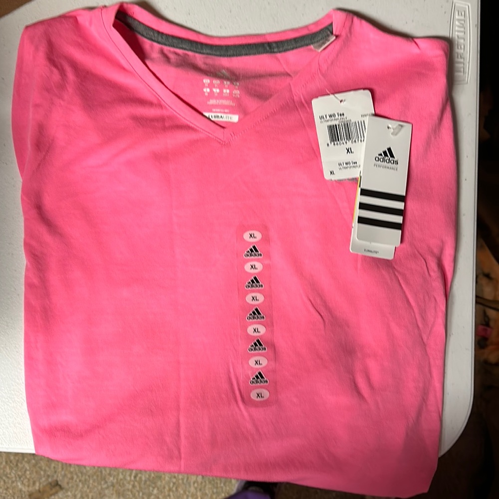 Women’s Adidas Climalite T-shirt nwt